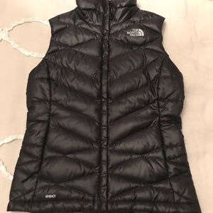 XS NEW North Face Vest